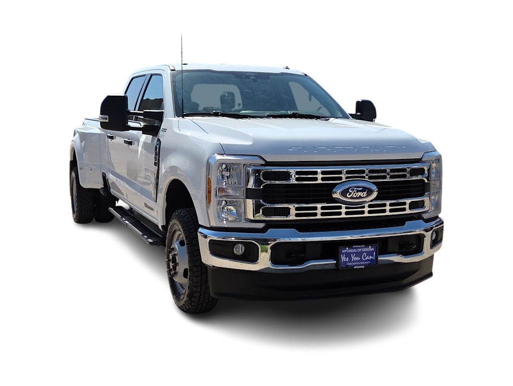Thumbnail: 2025 Ford F-350 - 16