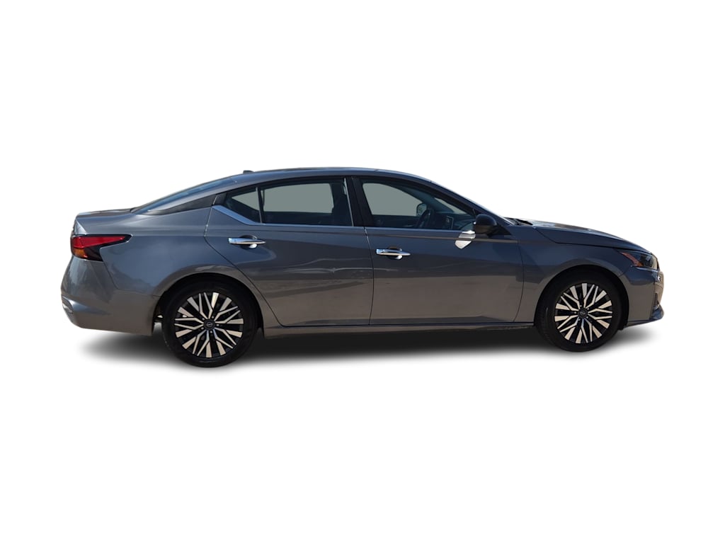 Thumbnail: 2024 Nissan Altima - 20