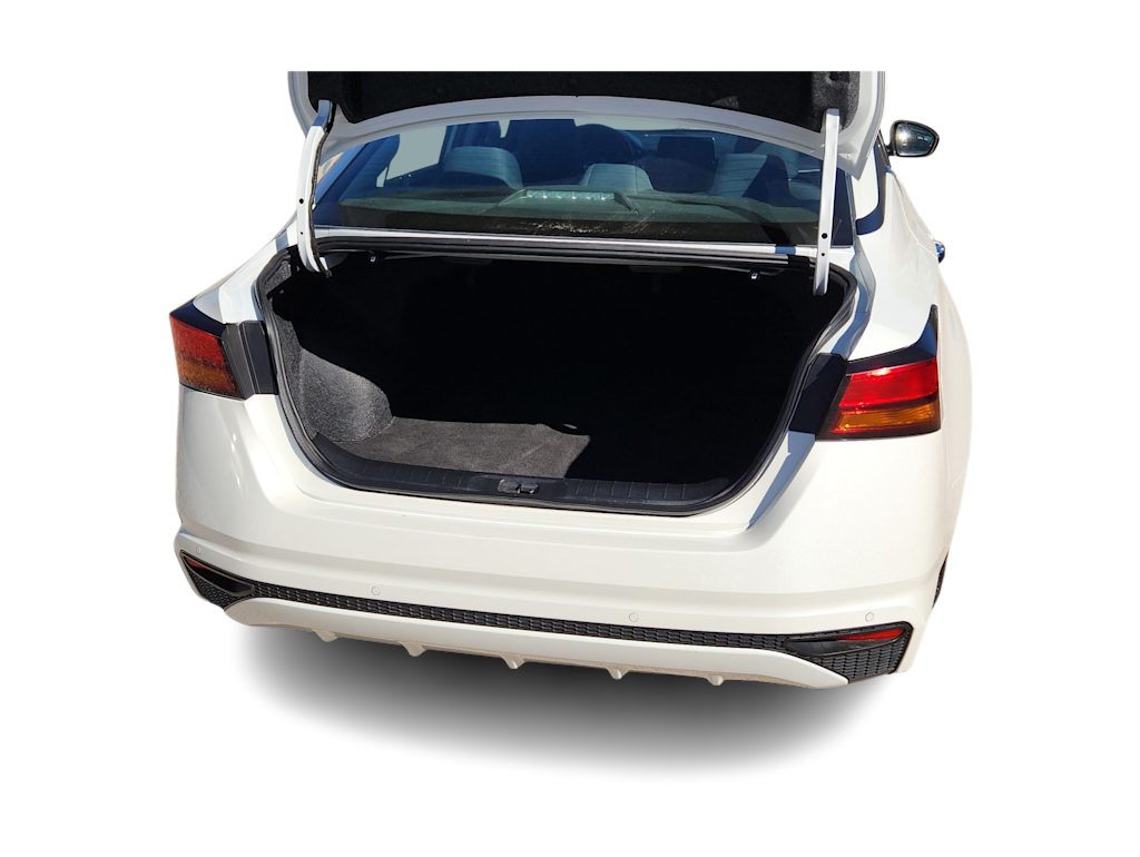 Thumbnail: 2024 Nissan Altima - 18