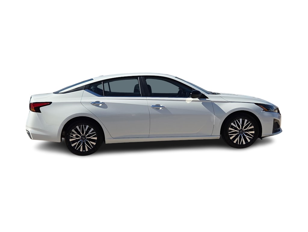 Thumbnail: 2025 Nissan Altima - 21