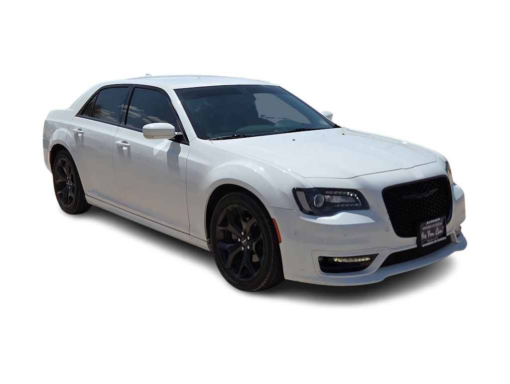 Thumbnail: 2022 Chrysler 300 - 15