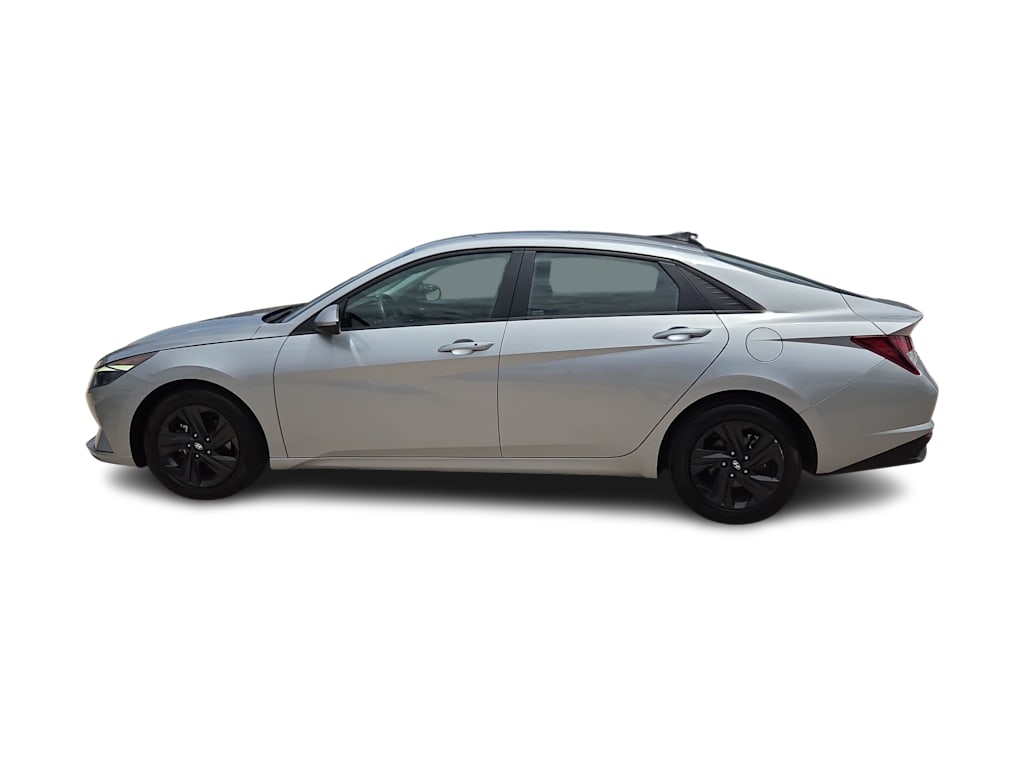 Thumbnail: 2023 Hyundai Elantra - 17
