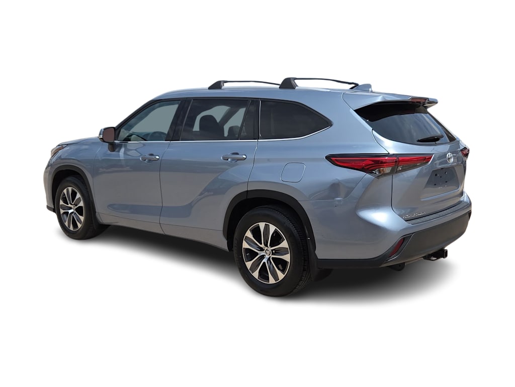 Thumbnail: 2022 Toyota Highlander - 4