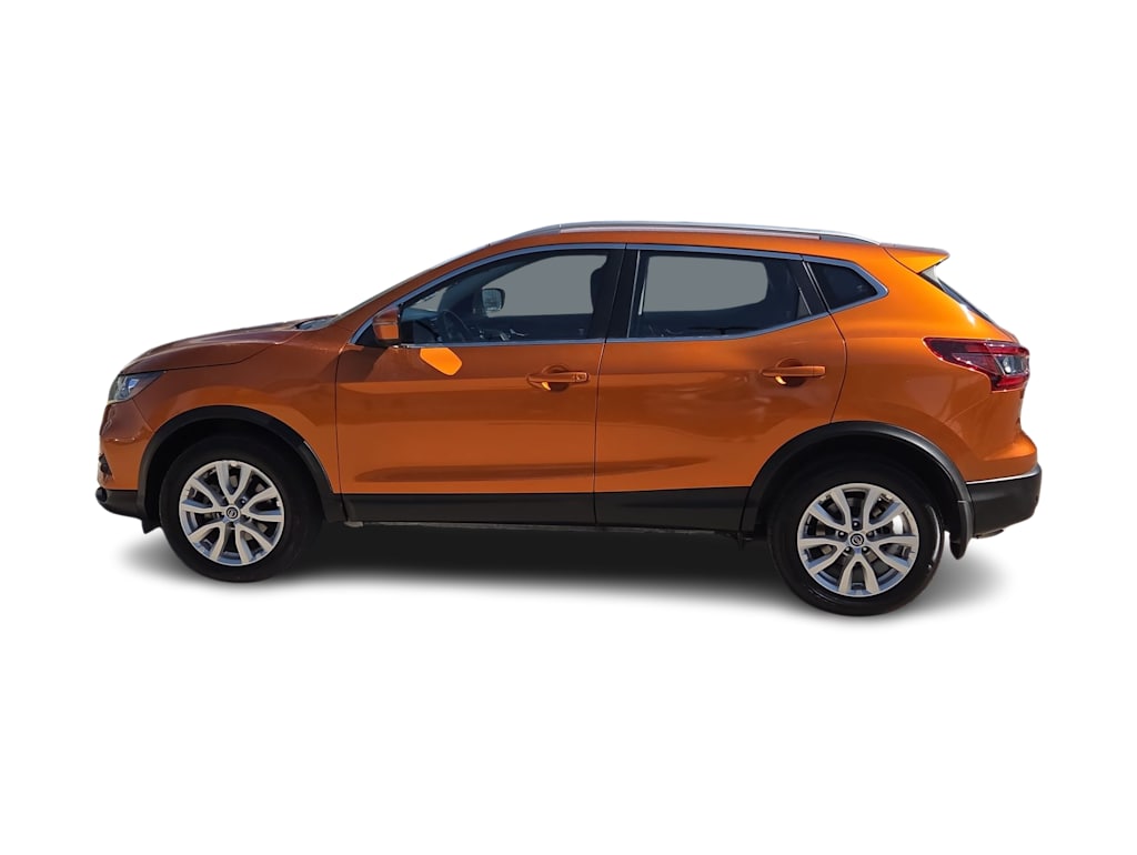 Thumbnail: 2020 Nissan Rogue Sport - 17