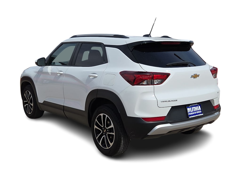 Thumbnail: 2025 Chevrolet TrailBlazer - 4