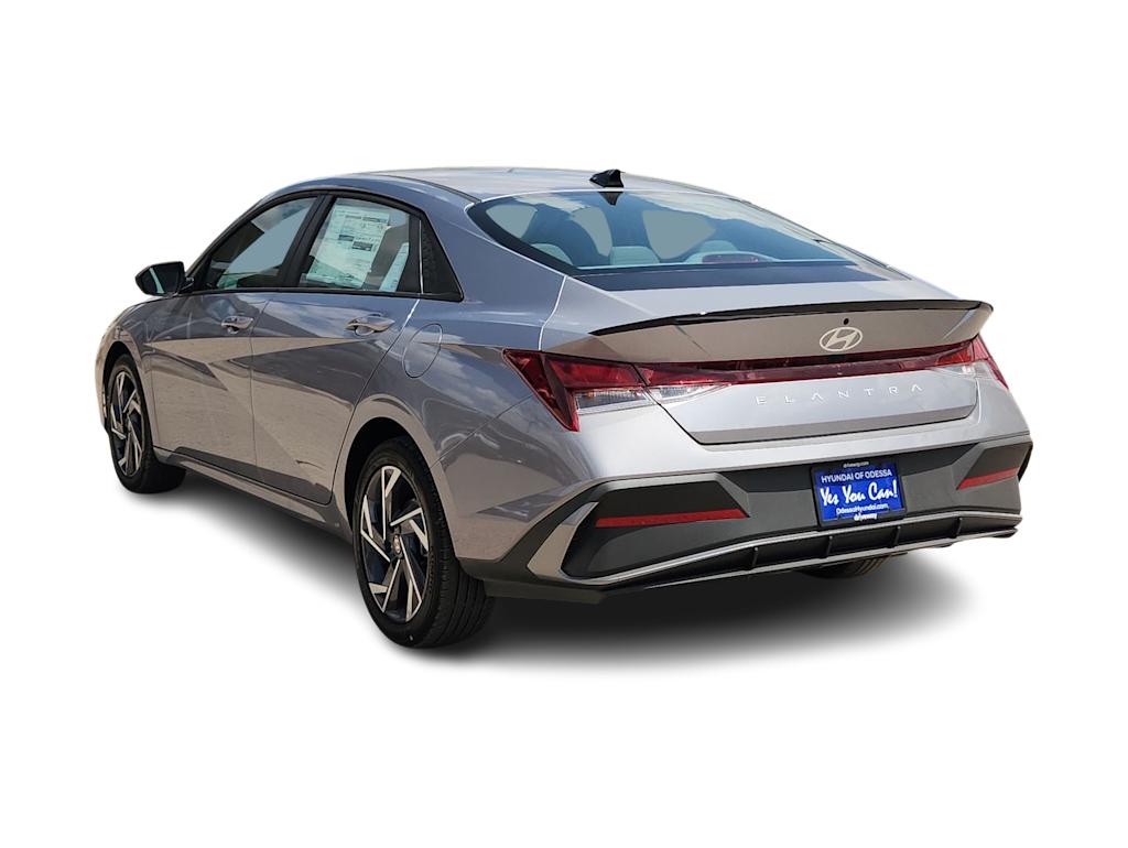 Thumbnail: 2025 Hyundai Elantra - 4