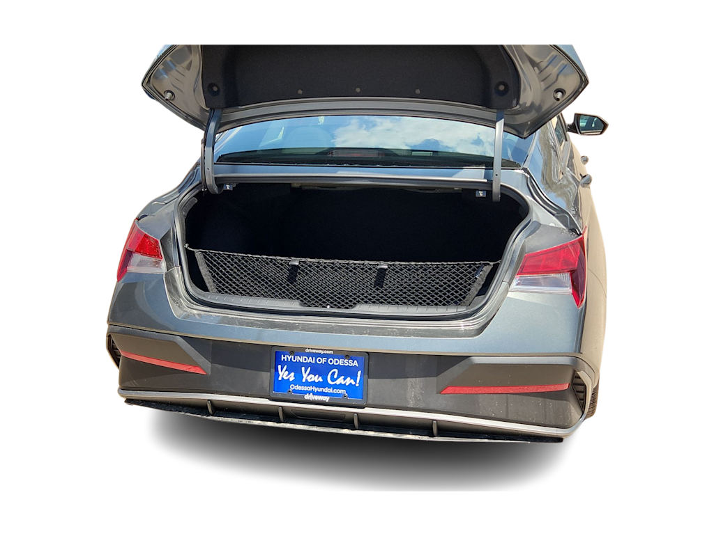 Thumbnail: 2025 Hyundai Elantra - 16