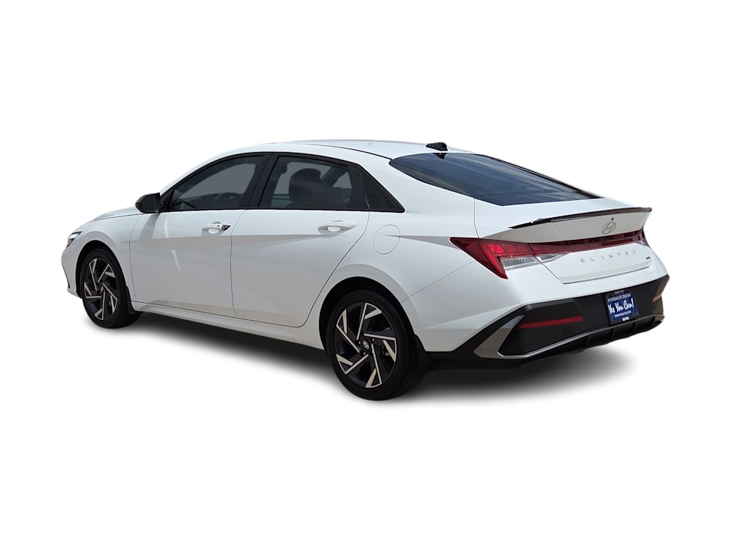 Thumbnail: 2025 Hyundai Elantra - 4