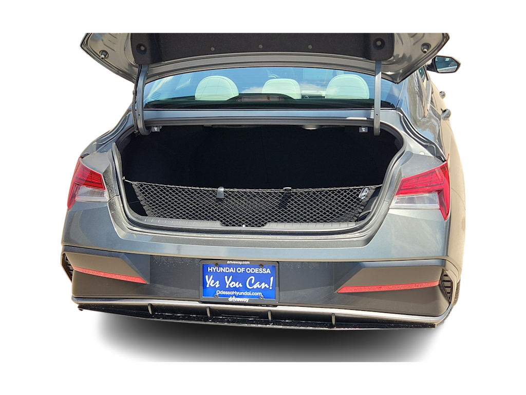 Thumbnail: 2025 Hyundai Elantra - 17