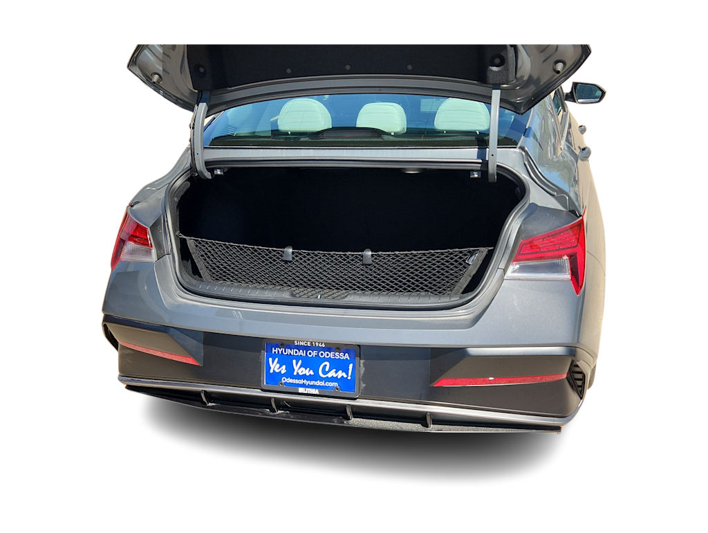 Thumbnail: 2025 Hyundai Elantra - 17
