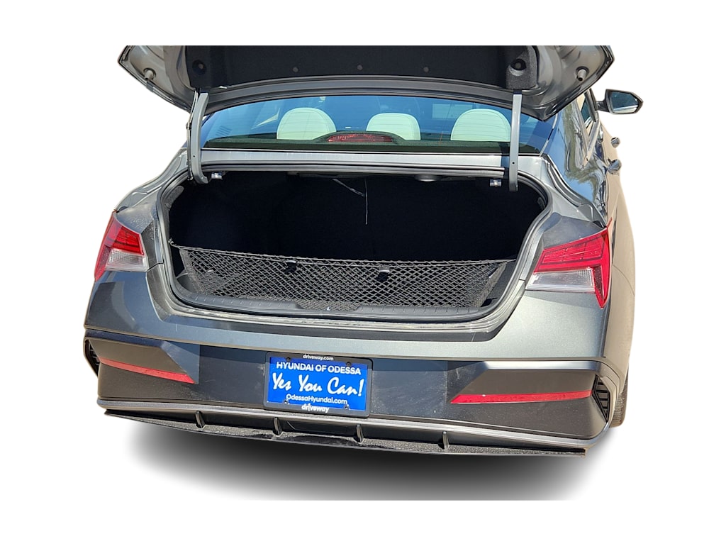 Thumbnail: 2025 Hyundai Elantra - 17