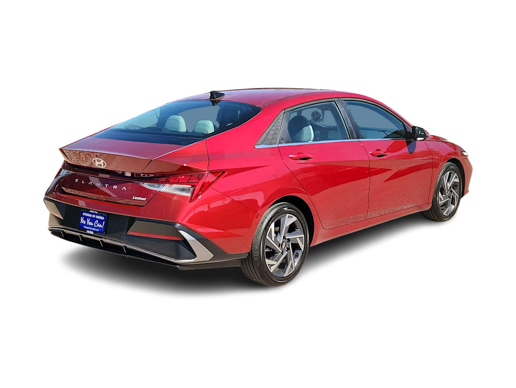 Thumbnail: 2025 Hyundai Elantra - 18