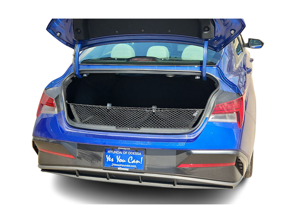 Thumbnail: 2025 Hyundai Elantra - 17