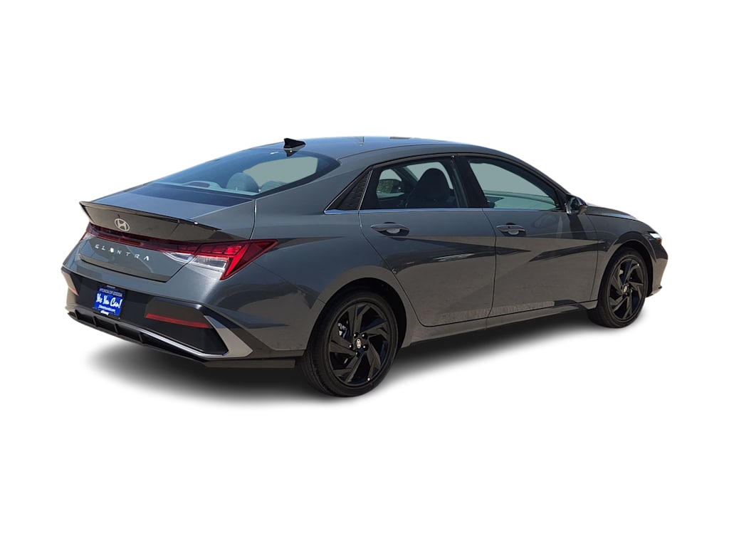Thumbnail: 2026 Hyundai Elantra - 18