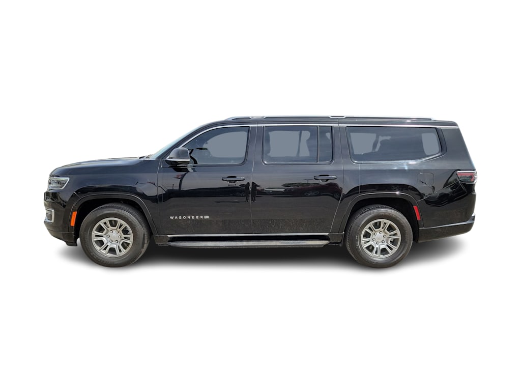 2023 Jeep Wagoneer  3