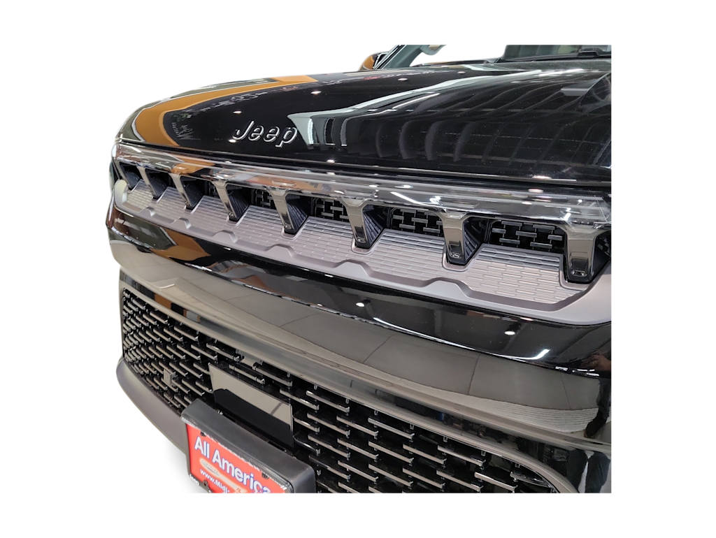 Thumbnail: 2026 Jeep Grand Wagoneer - 17