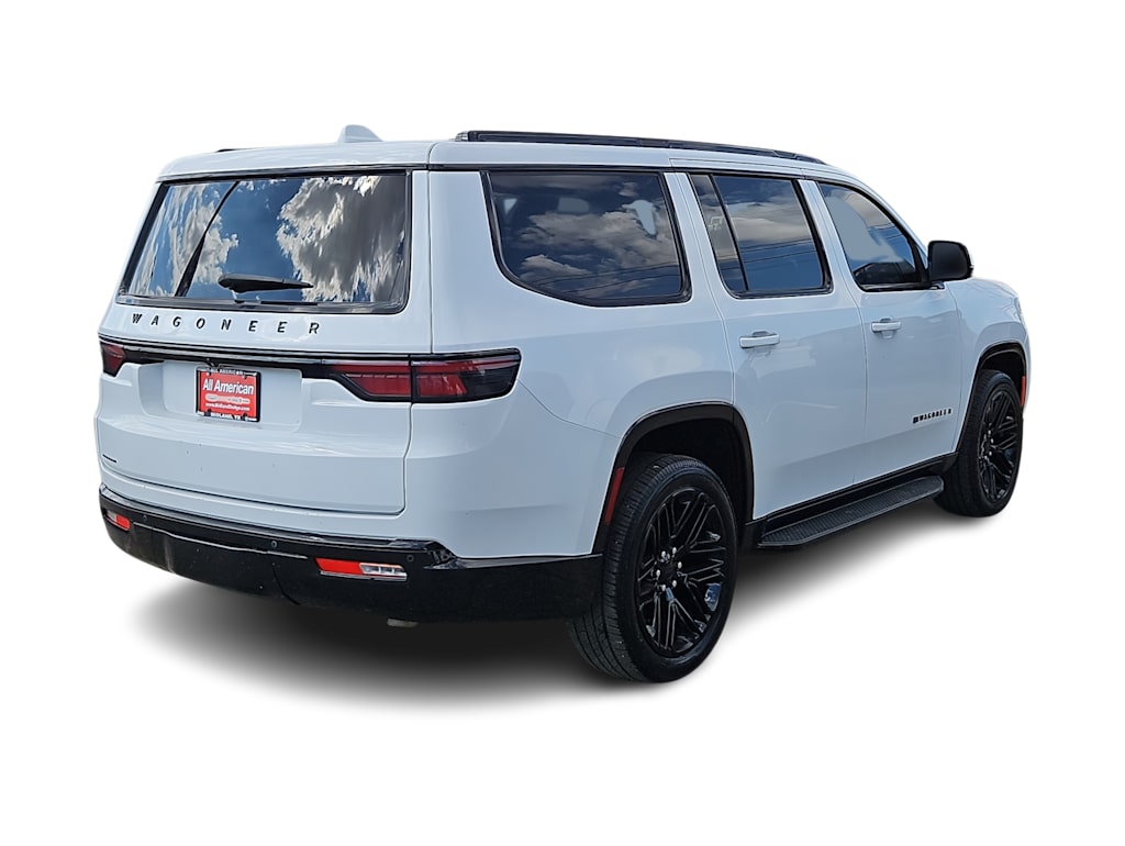 Thumbnail: 2022 Jeep Wagoneer - 21