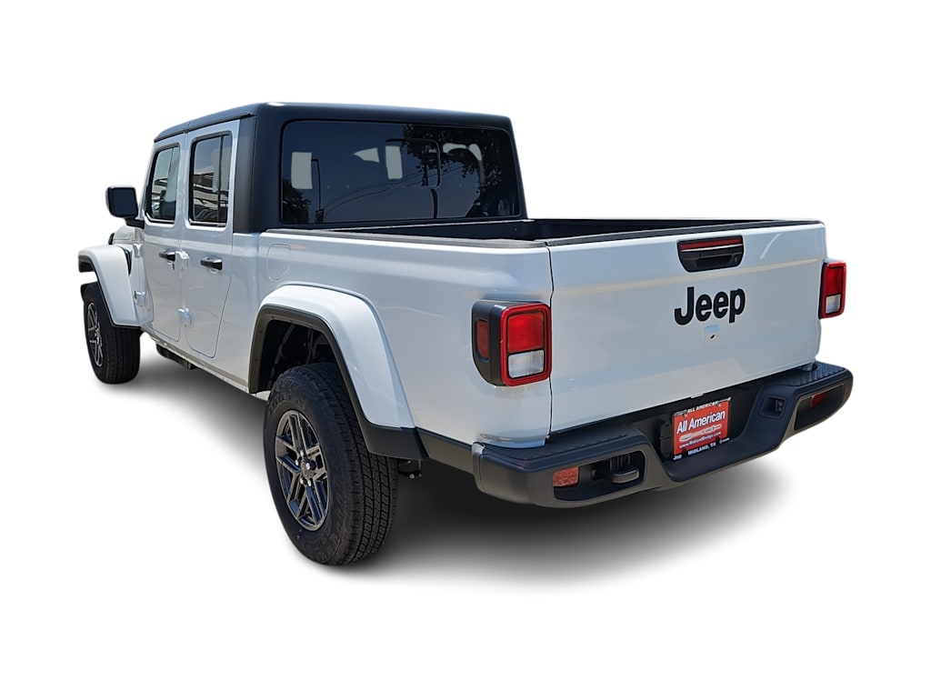 Thumbnail: 2026 Jeep Gladiator - 21