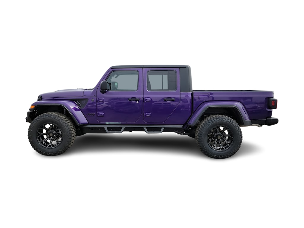 Thumbnail: 2026 Jeep Gladiator - 21