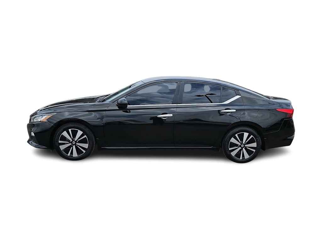 Thumbnail: 2022 Nissan Altima - 3