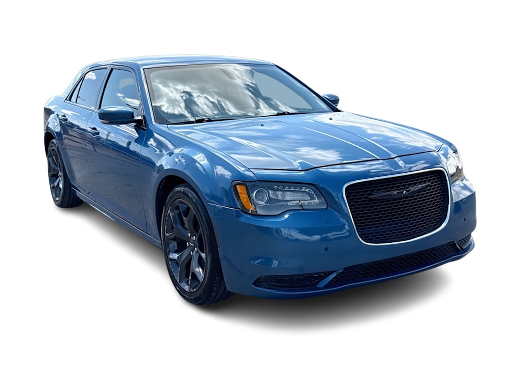 Thumbnail: 2023 Chrysler 300 - 18
