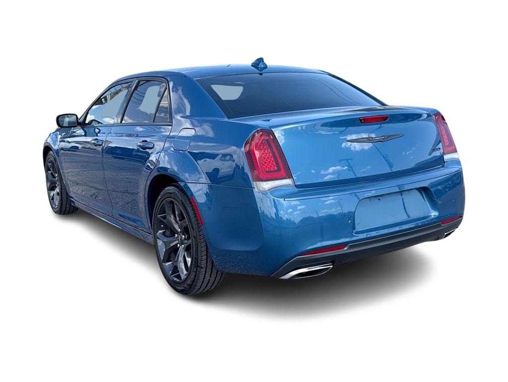Thumbnail: 2023 Chrysler 300 - 4