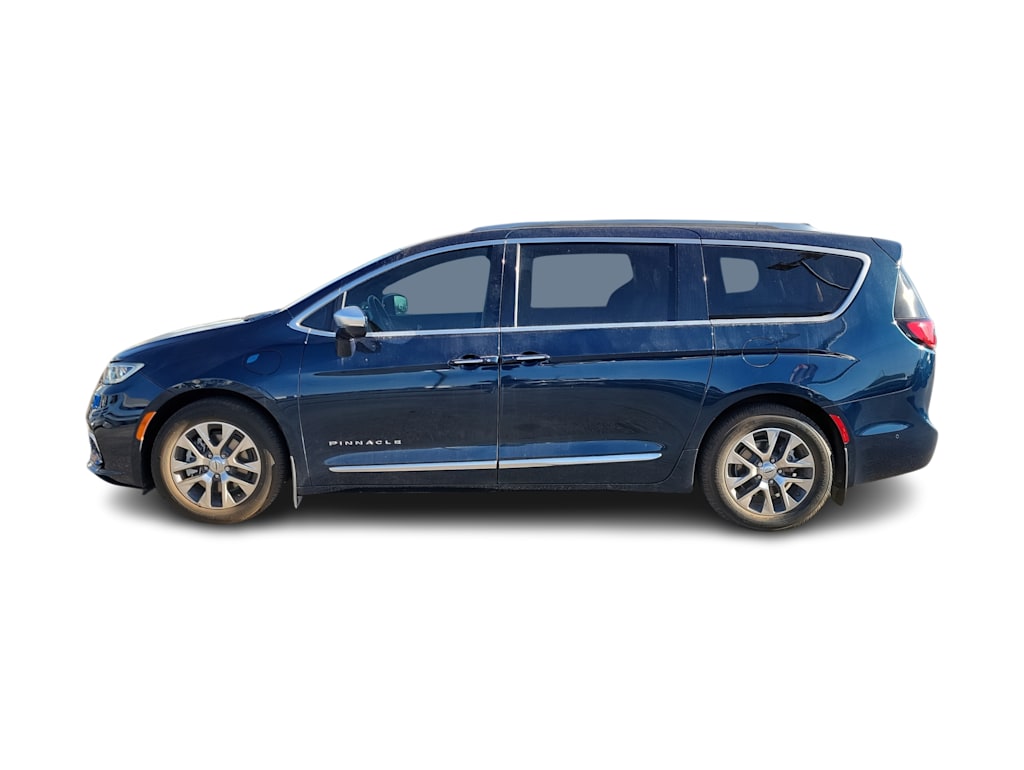 Thumbnail: 2021 Chrysler Pacifica - 3
