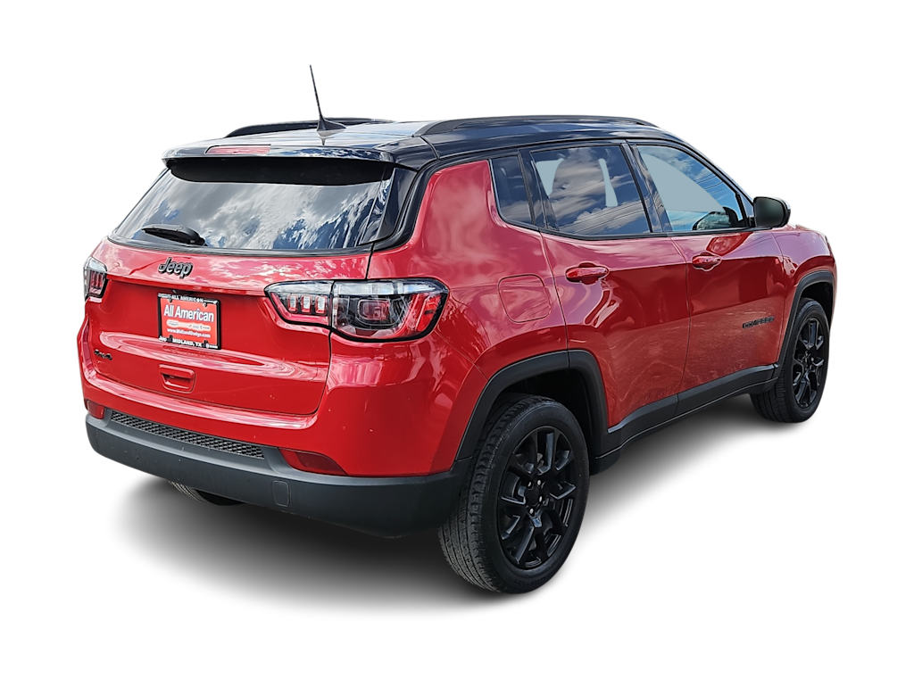 Thumbnail: 2023 Jeep Compass - 22