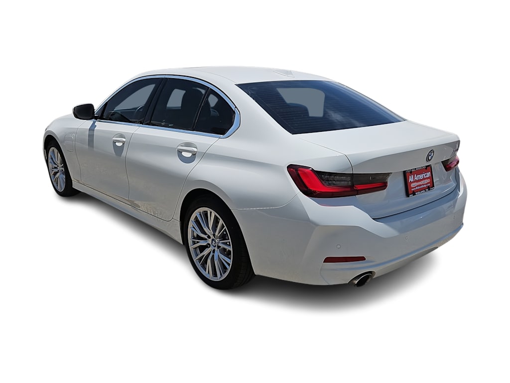 Thumbnail: 2024 BMW 3 Series - 4