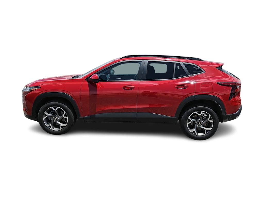 Thumbnail: 2026 Chevrolet Trax - 3