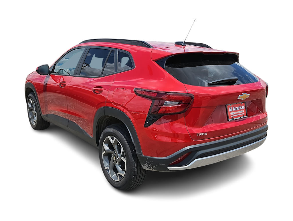Thumbnail: 2026 Chevrolet Trax - 4