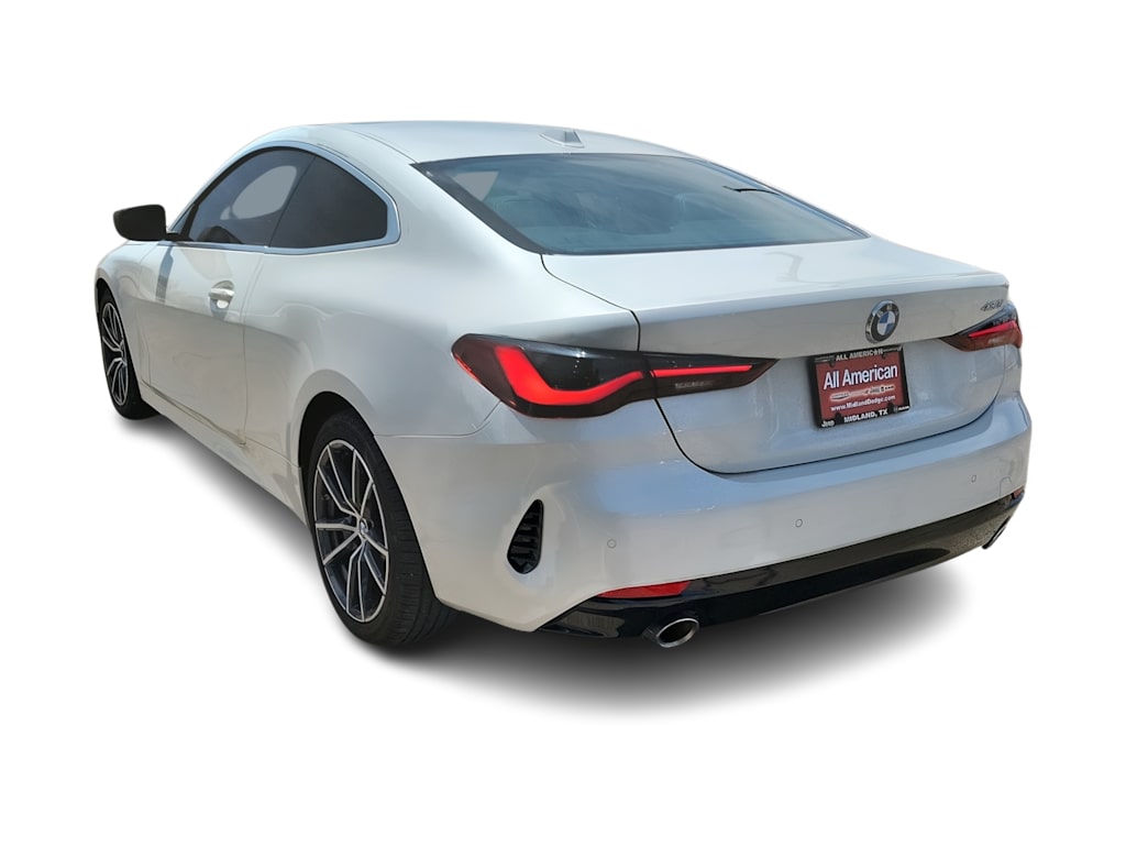 Thumbnail: 2025 BMW 4 Series - 4
