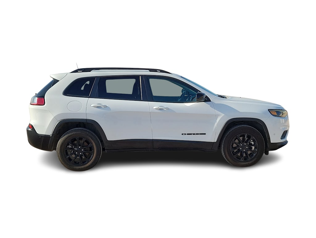 Thumbnail: 2023 Jeep Cherokee - 17