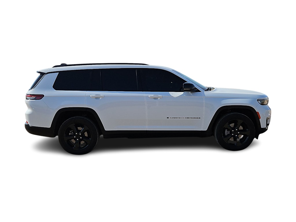 Thumbnail: 2022 Jeep Grand Cherokee L - 21