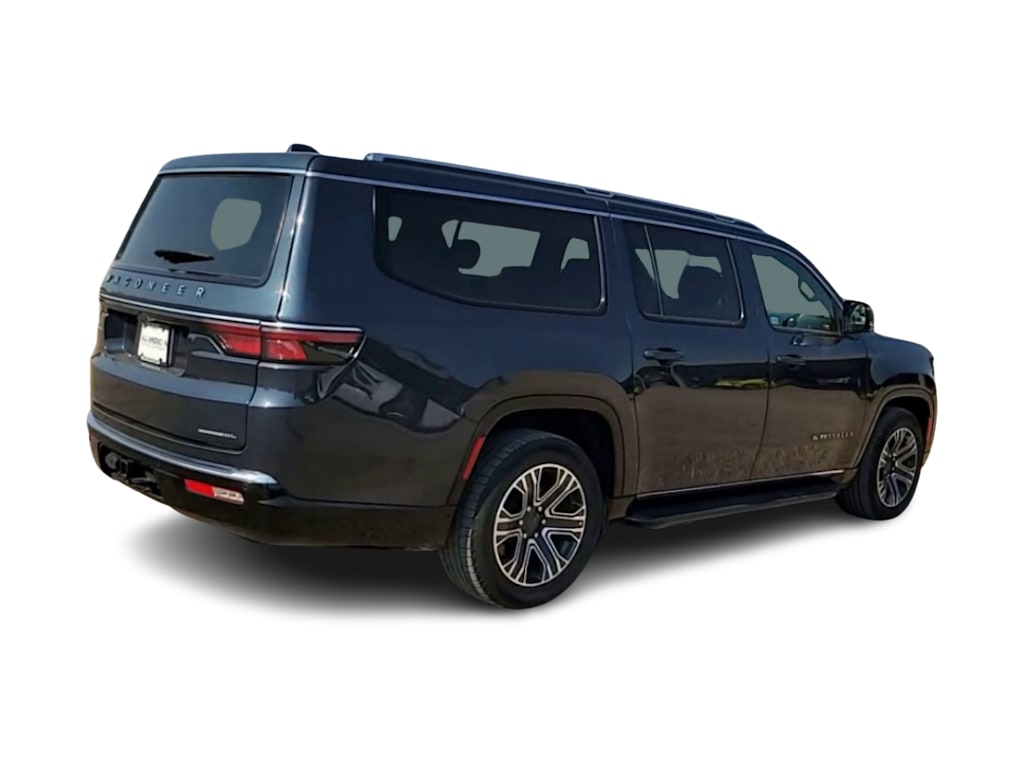 Thumbnail: 2023 Jeep Wagoneer - 23