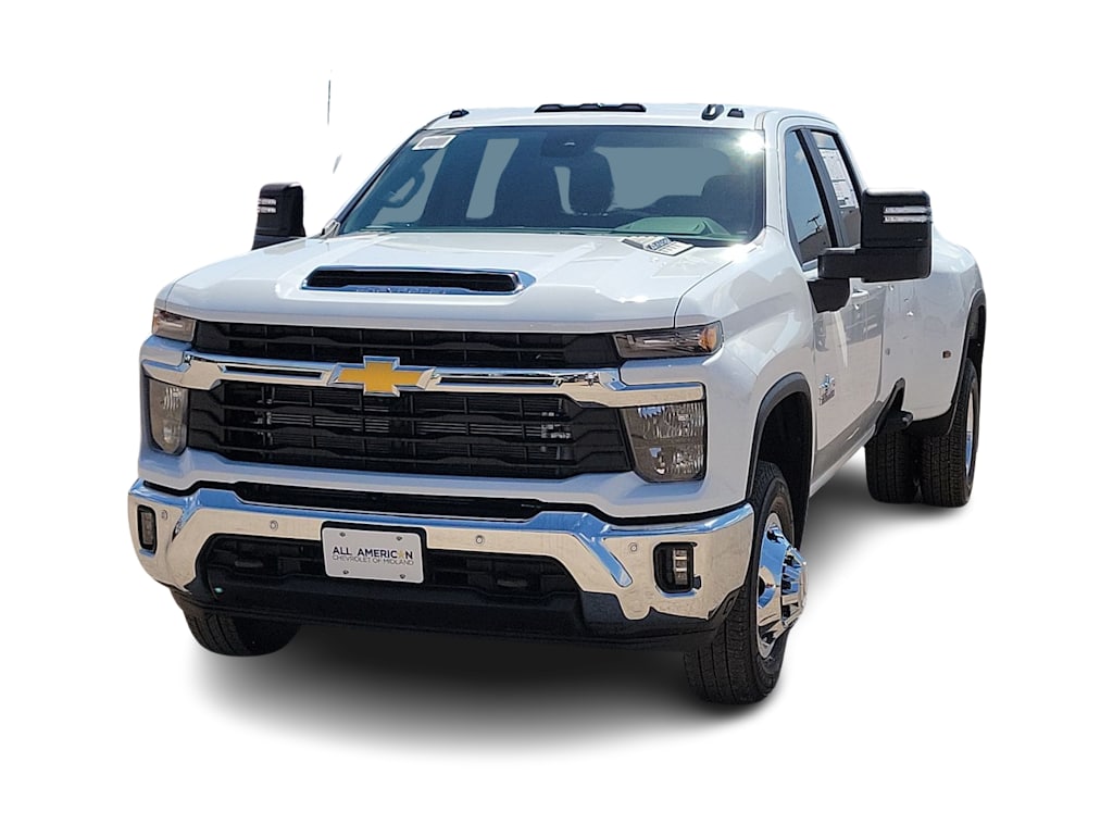 Thumbnail: 2026 Chevrolet Silverado 3500 - 18