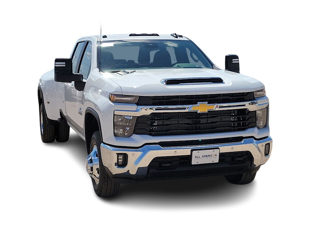 Thumbnail: 2026 Chevrolet Silverado 3500 - 5
