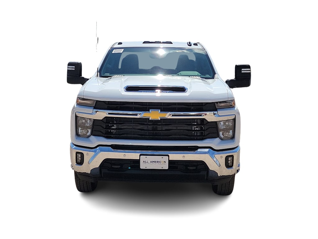 Thumbnail: 2026 Chevrolet Silverado 3500 - 17