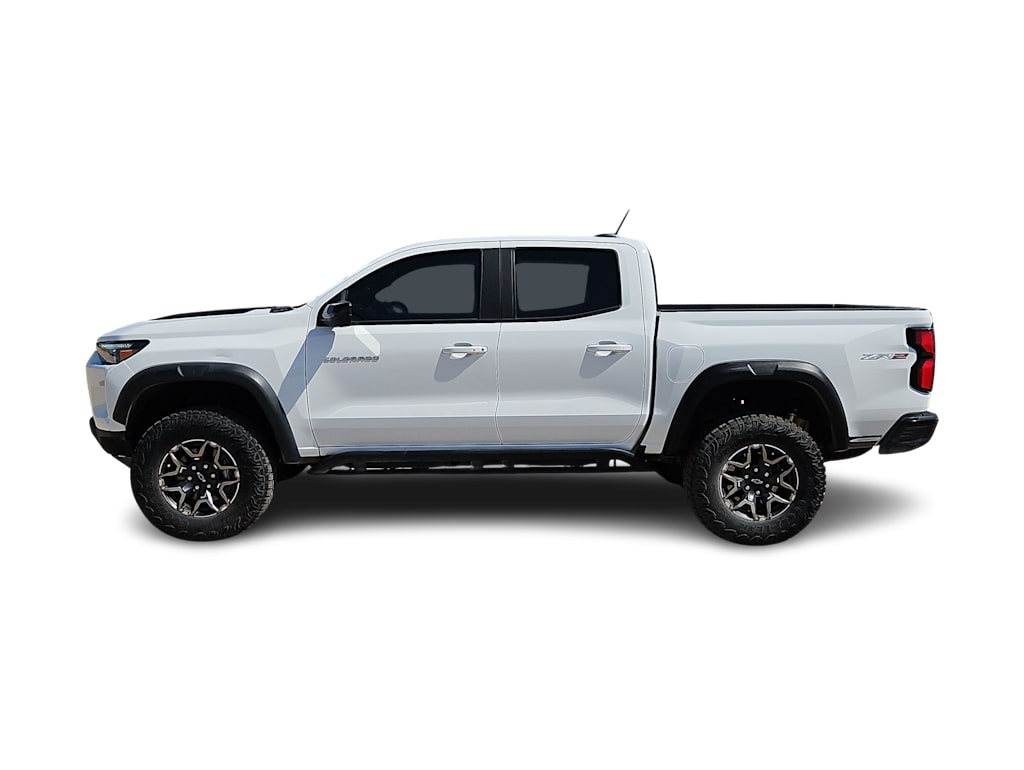 Thumbnail: 2024 Chevrolet Colorado - 3