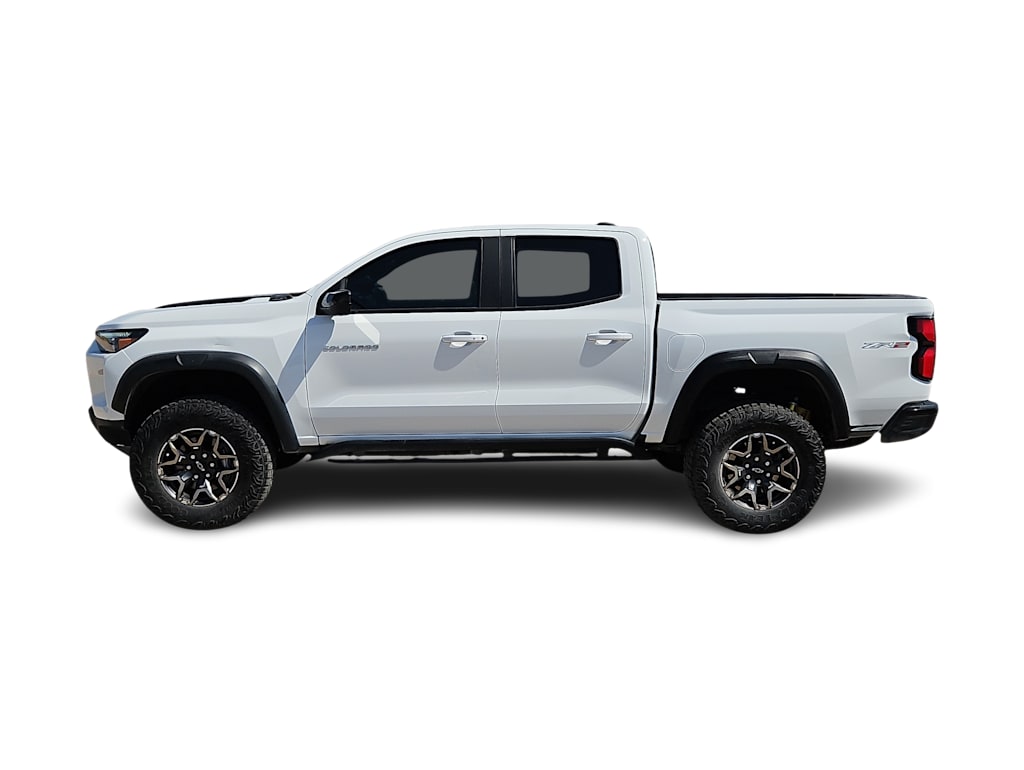 Thumbnail: 2024 Chevrolet Colorado - 3