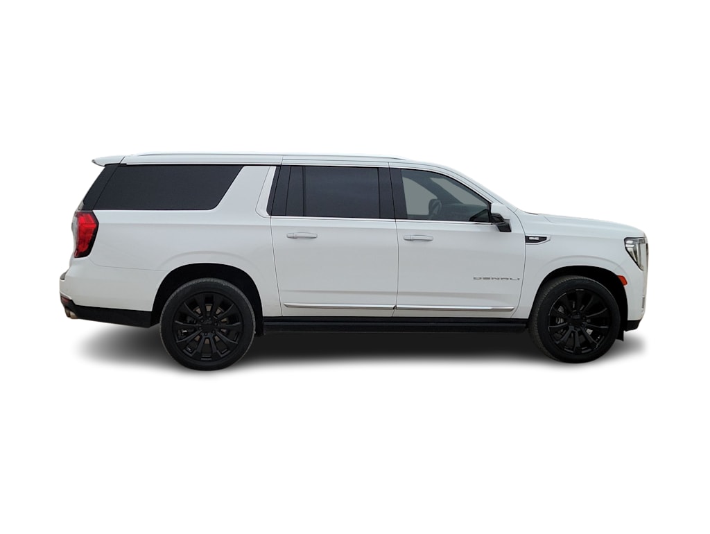 Thumbnail: 2022 GMC Yukon XL - 21