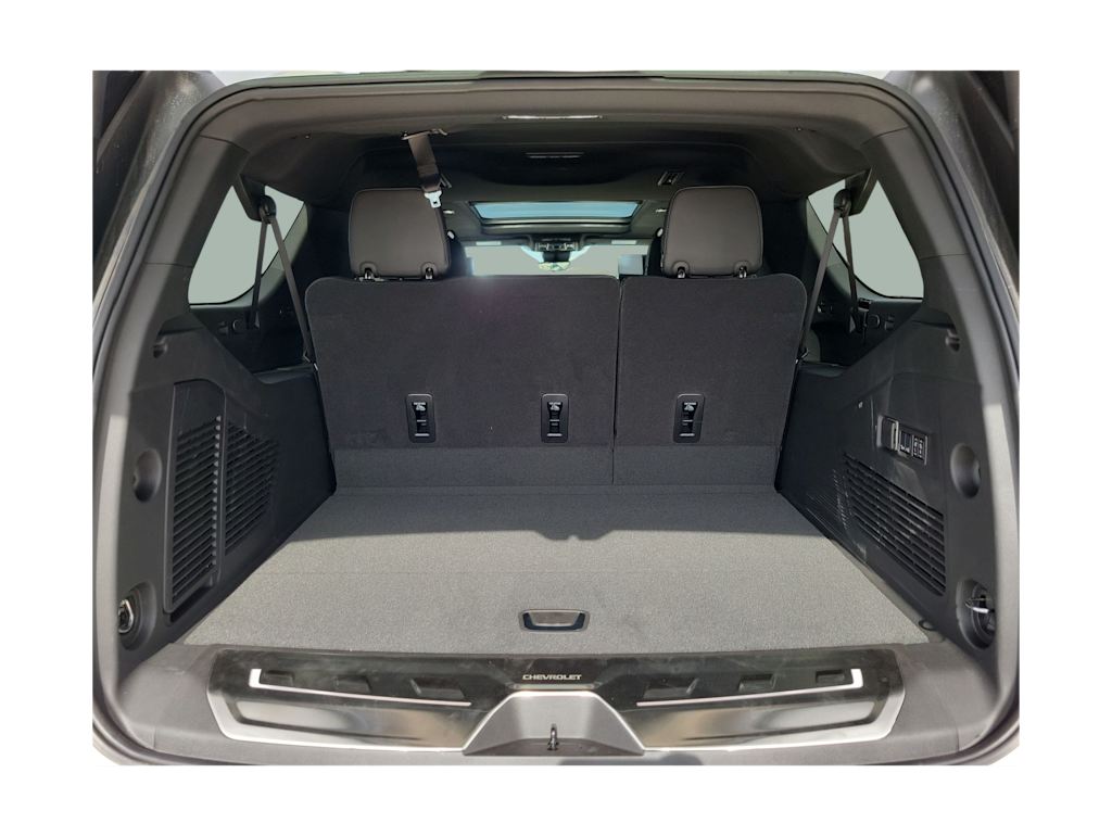 Thumbnail: 2025 Chevrolet Suburban - 17
