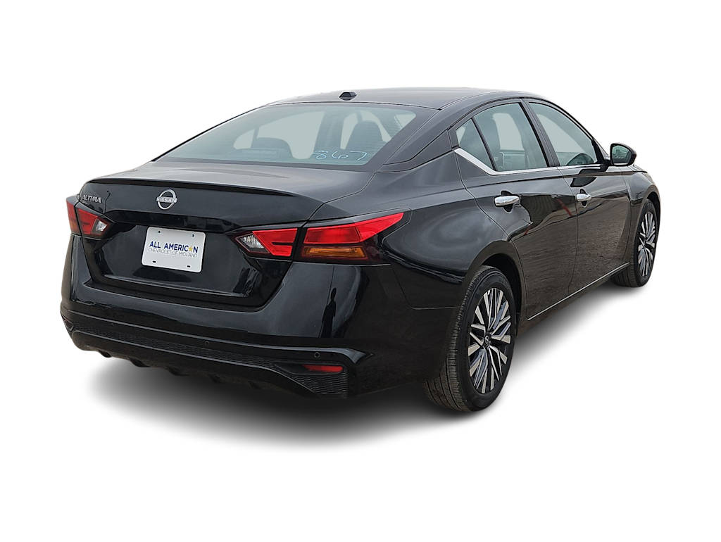 2025 Nissan Altima SV - Photo 21