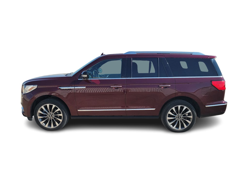 Thumbnail: 2021 Lincoln Navigator - 21