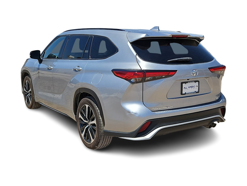 Thumbnail: 2022 Toyota Highlander - 4