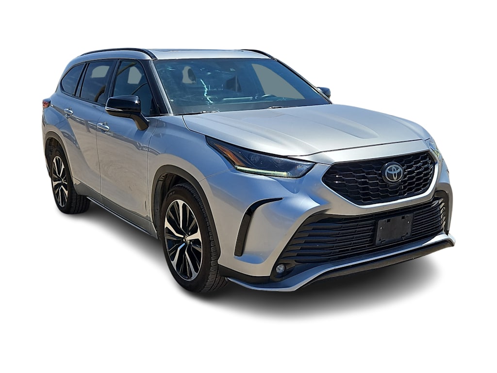 Thumbnail: 2022 Toyota Highlander - 21