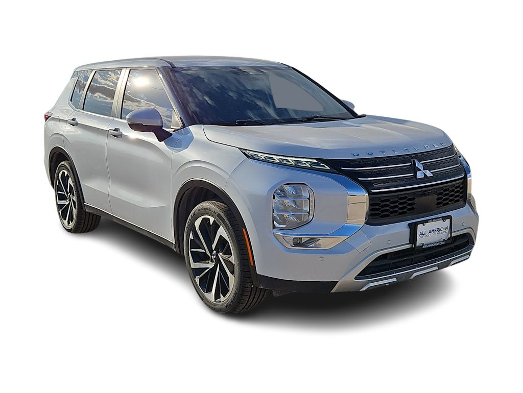Thumbnail: 2023 Mitsubishi Outlander - 20