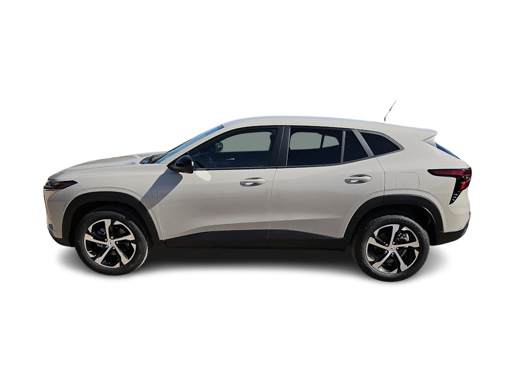 Thumbnail: 2026 Chevrolet Trax - 3