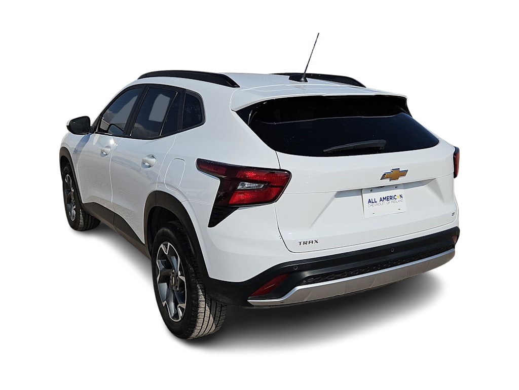 Thumbnail: 2024 Chevrolet Trax - 4