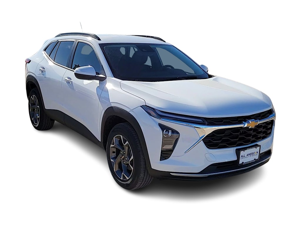 Thumbnail: 2026 Chevrolet Trax - 17